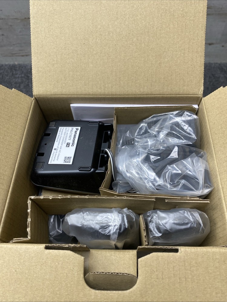 Panasonic KX-TGD832 Cordless 2 Handsets Phone Answering Machine Call Block