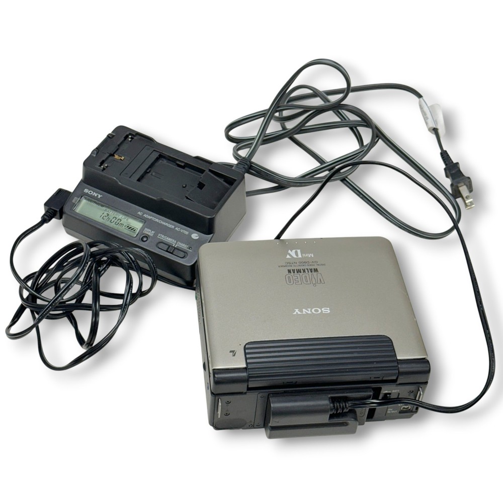 Sony GV-D900 MiniDV Video Walkman 5.5″ LCD Monitor Made in Japan Tested