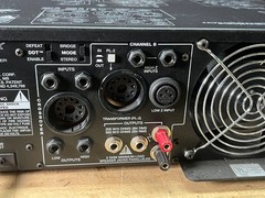 Peavy Cs 400 x 300w x 2 Professional stereo power amplifier Very nice
