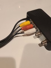 Video/Audio RF Modulator Model 6203 With Cords