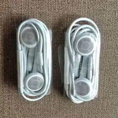 2X Authentic Apple iPod iPhone Earphones Headphones Earbuds+Remote Control+Mic