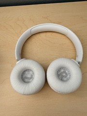 JBL TUNE510BT Wireless Bluetooth Headphones – White – Great Condition