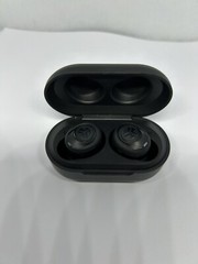 JLAB Audio Jbuds Air True Wireless Signature Bluetooth Earbuds / Charging Case