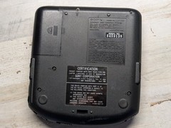 Sony Discman D-141 Portable CD Player Mega Bass 1bit DAC AVLS Dark Gray Compact