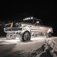 MICTUNING C2 Curved 12 Pods Pure White LED Rock Lights Truck Underglow Neon Kits
