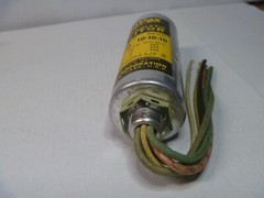 Aerovox Dry Electrolytic Capacitor Type GL 10-10-10 450 DCWV