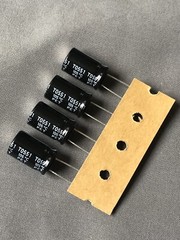 Lof of 4 Rubycon 330 uF 35v Electrolytic Capacitors, Radial Lead