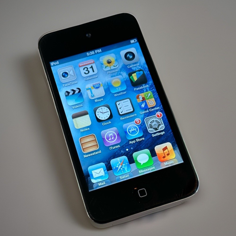 Apple iPod Touch 4th Generation 8GB Black – A1367 – MC540LL/A
