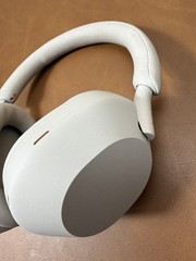 Sony WH-1000XM5 Noise-Canceling Wireless Over-Ear Headphones (Silver) Excellent