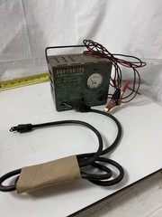 Vintage Supermite Battery Charger Model 56124M 6-12 Volts Made in USA Rough