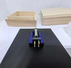 Sumiko Reference series Songbird 0.5mV Low Output MC Cartridge, Made in Japan