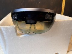 Microsoft 1688 HoloLens Development Edition AR Headset