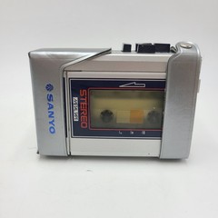 Vintage 1982 SANYO M-G10 Stereo Metal Hi Lo Cassette Tape Player Walkman TESTED