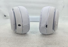 Beats Studio3 Over the Ear Wireless Headphone White FAST FREE SHIPPING a