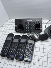 Panasonic KX-TGE270 DECT 6.0 Cordless Phone 4 Handsets Bluetooth Link2Cell Set