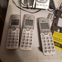 AT&T EL52303 3 Handset Cordless Answering System with Caller ID/Call waiting NEW