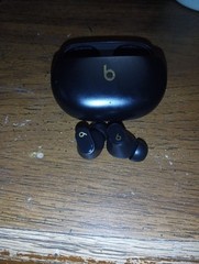True Wireless Noise Cancelling Beats By Dr Dre Studio Black And Gold