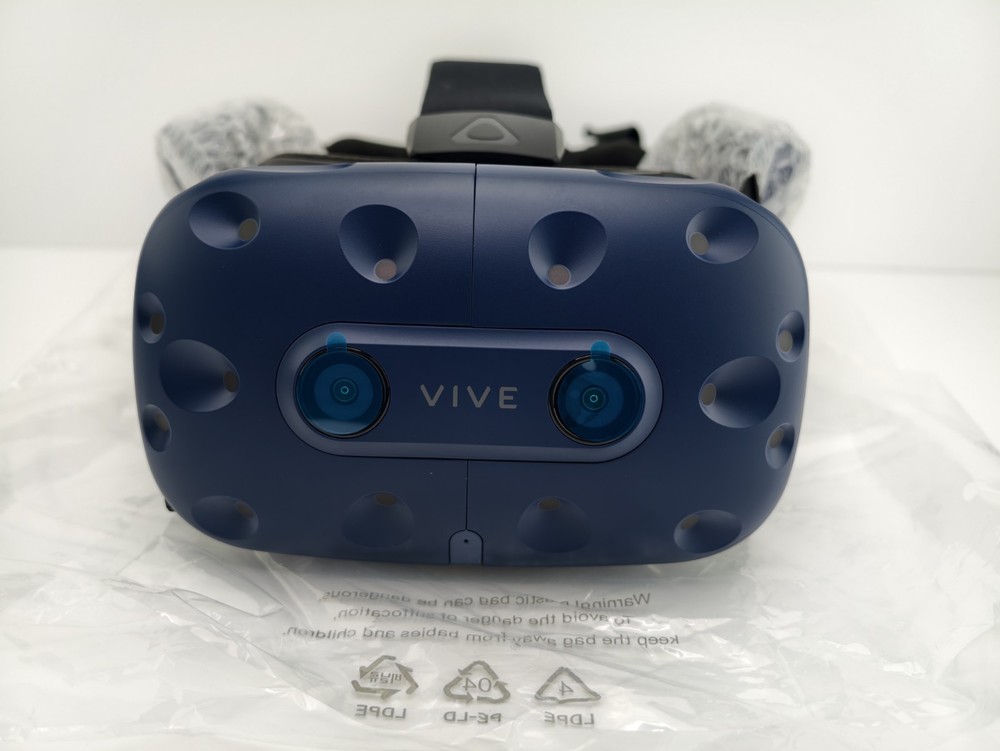 NEW HTC Vive Pro HMD OLED Virtual Reality VR Headset Only – No Cables