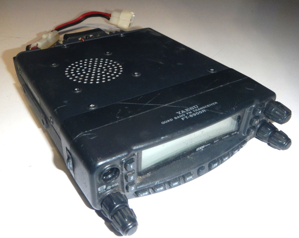 Yaesu FT-8900R Quad Band Transceiver NEEDS REPAIR or for parts