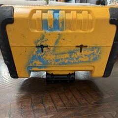 DEWALT 12V/20V Lithium Ion Bluetooth Jobsite Speaker, Yellow/Black