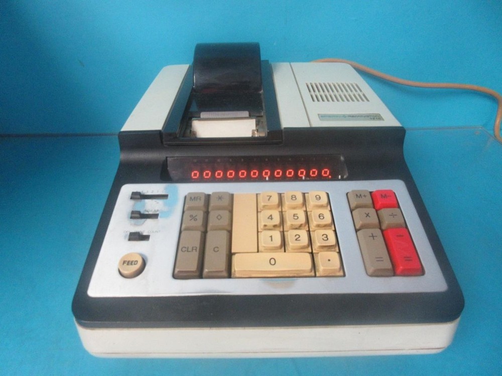 AWESOME VINTAGE SPERRY REMINGTON MODEL 1218 1973 PRINTING CALCULATOR VERY RARE