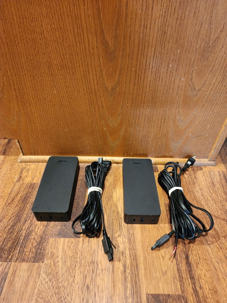 Pair Of Bose Virtually Invisible 300 /700 Power Supplies W/Speaker Cables