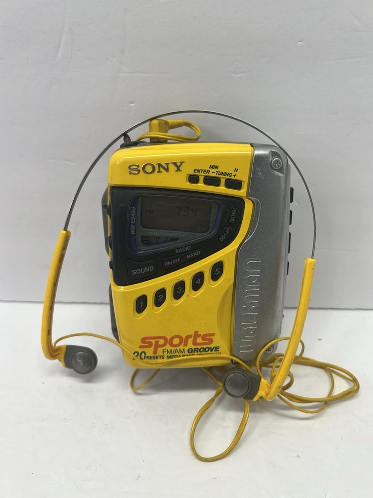 Sony Sports Groove Walkman WM-FS499 Radio Cassette Player Headphones Yellow VTG