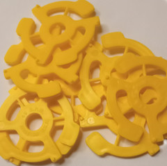 Package of 30 Yellow 45 rpm 7″ Record Plastic Adapter Snap-In Inserts Turntable