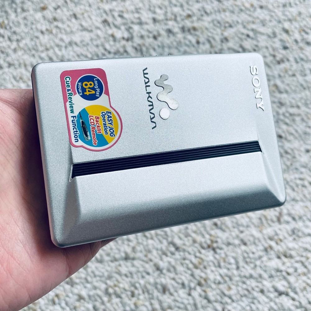 Sony WM-EX910 Walkman Cassette Player, Awesome Silver ! Working : )
