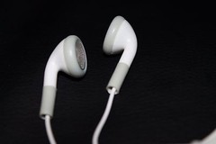 Pack of 3 – 3.5mm White In-Ear Earbuds / Earphones / Headphones