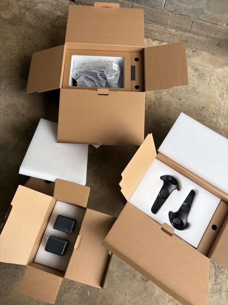 New HTC Vive Virtual Reality 1st Gen, Complete Set. NEW Open Box – Unused