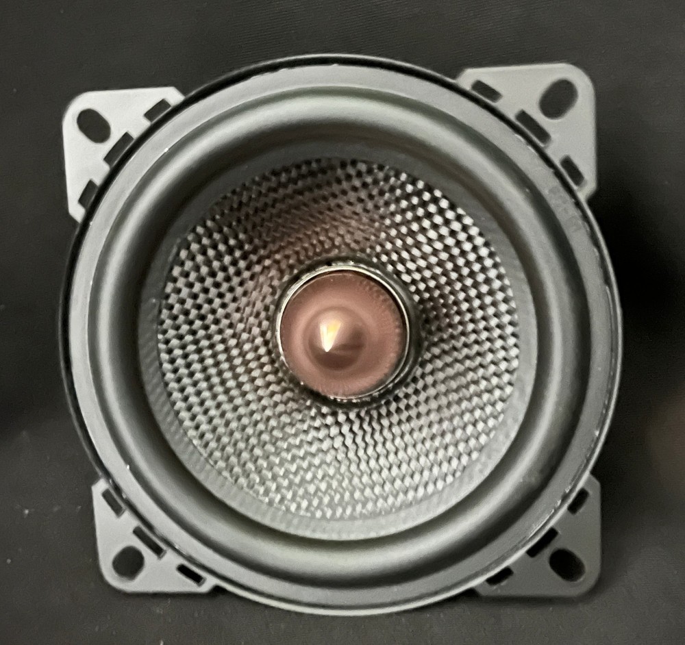 4 Inch Car Speaker 300W 4 Ohm Carbon Fiber 20Hz-20kHz (Mid-Bass Focus) Speaker