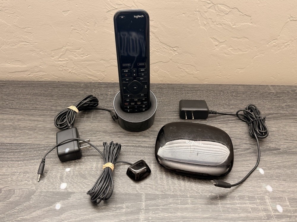 Logitech Harmony Elite Universal Remote & Hub (N-R0010 & O-R0004)