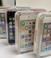New Apple iPod Touch 5th 6th 7th Gen 32/64/128GB All Colors Sealed Box -US LOT