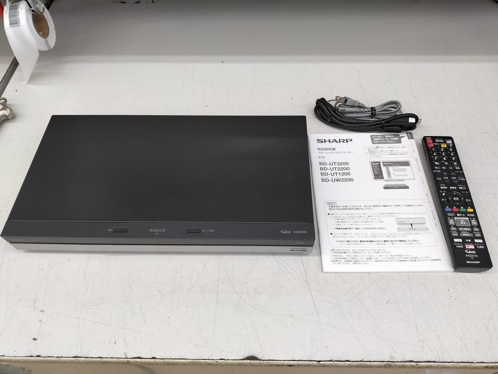 Sharp BD-UT2200 Blu-Ray/HDD Recorder Good Condition from Japan w/Accessories