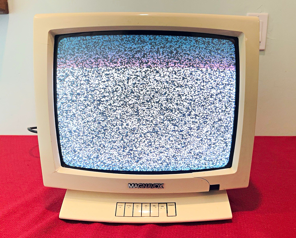 Magnavox PR1395 X121 13″ White CRT TV 480i NTSC Coaxial F Input