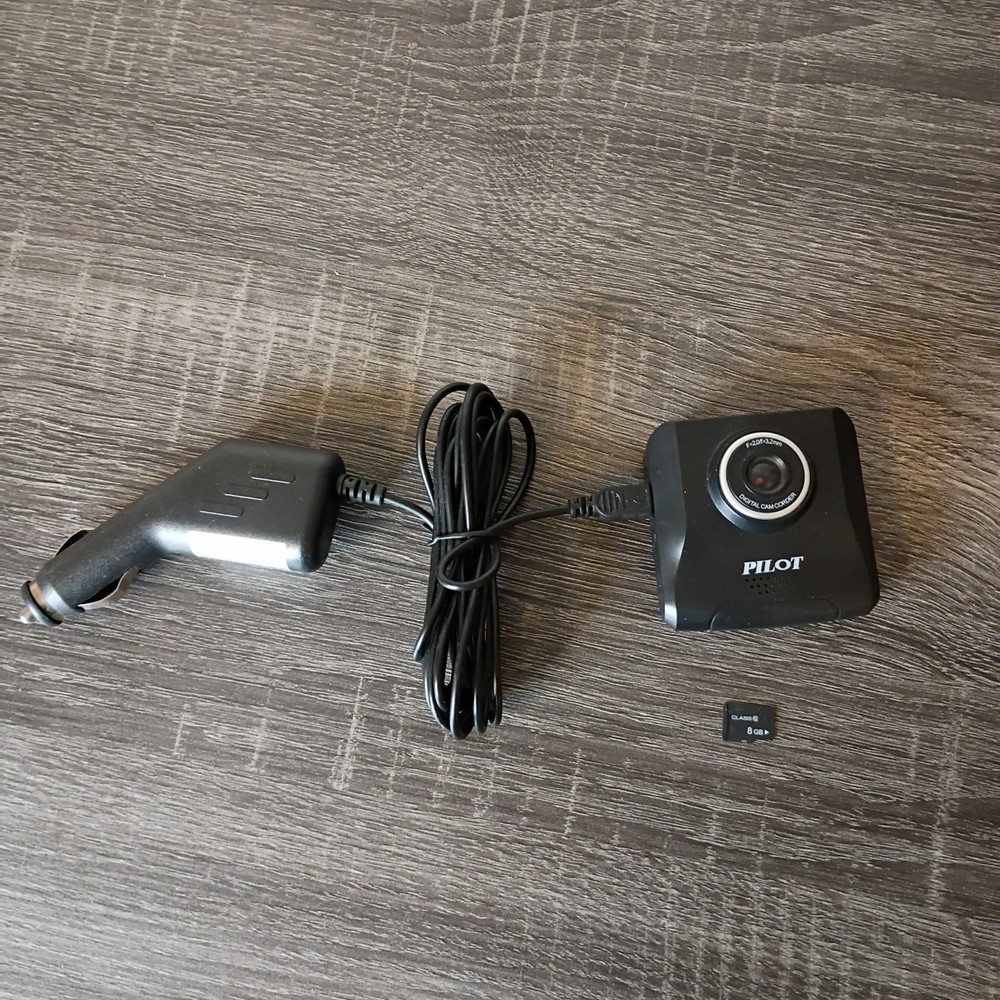 PILOT 720P Automotive Dash Cam COMES WITH CORD AND SD CARD Model # WM-507-8