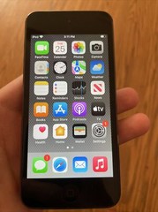 Apple iPod Touch (7th Generation) – Space Gray, 256GB