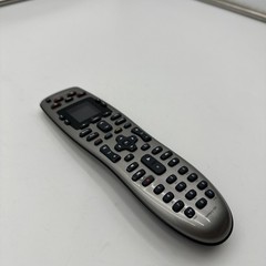 Logitech 915-000159 Harmony 650 Universal Color Screen Remote – Silver – Tested!