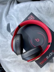 Beats Studio3 Decade Collection Wireless Headphones Defiant Black Red