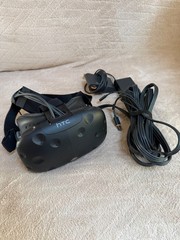 HTC Vive Virtual Reality Headset (99HAHZ024-00)