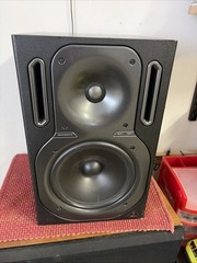 Behringer TRUTH B2031A High-Resolution Active 2-Way Reference Studio Monitor (Si