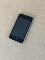 Apple iPod Touch 2nd Gen 8GB MC086LL A1288 – Tested & Works – iOS 4.2.1 Retro