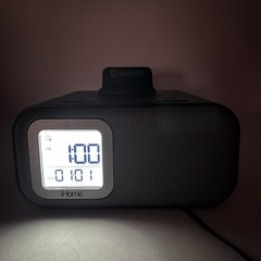 iHome Dual Alarm Clock Bluetooth Speaker USB iOS Android iBT22 AC Battery