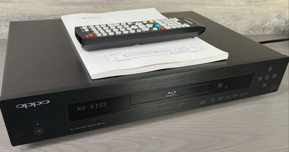 Oppo BDP-93 3D Blu-ray SACD CD DVD HD Upscaling Audiophile Disc Player w/ Remote