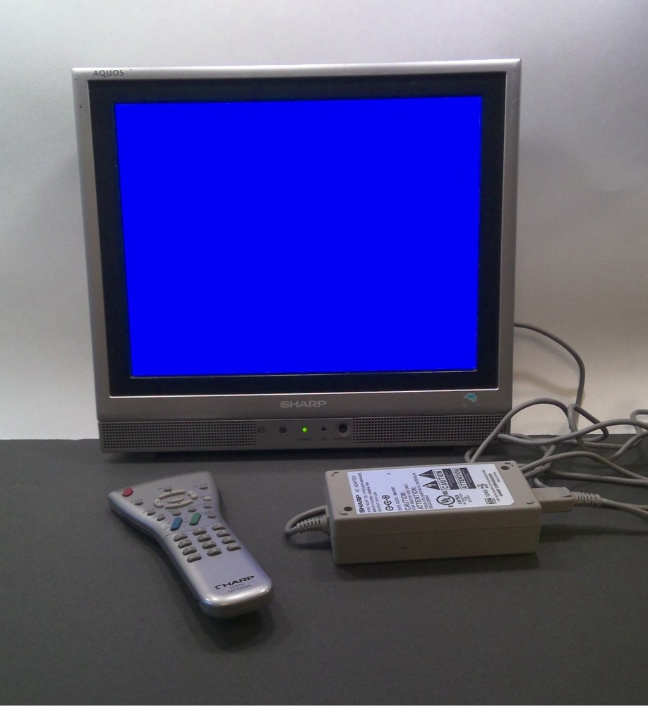 Sharp Aquos LC-13S1U-S – 13 LCD TV Portable TV – Vintage