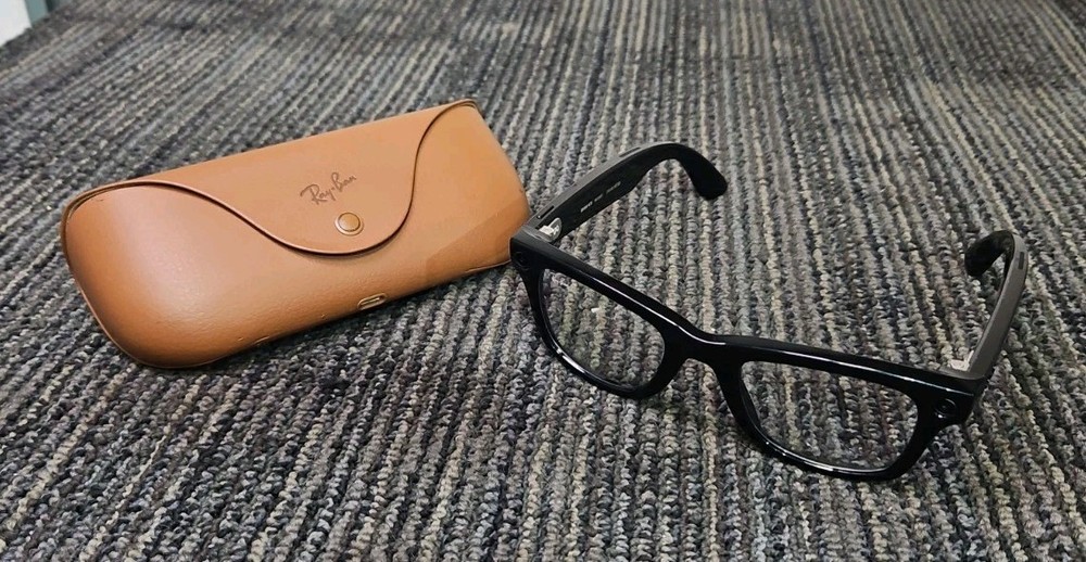 Ray-Ban RW4006 Meta Wayfarer Smart Glasses (Black) with Case – READ