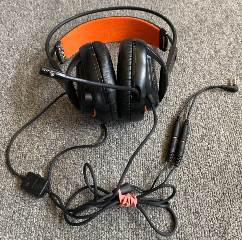 SteelSeries Siberia 200 Gaming Headset Headphones w/ Microphone Ps5 Ps4 Xbox Pc