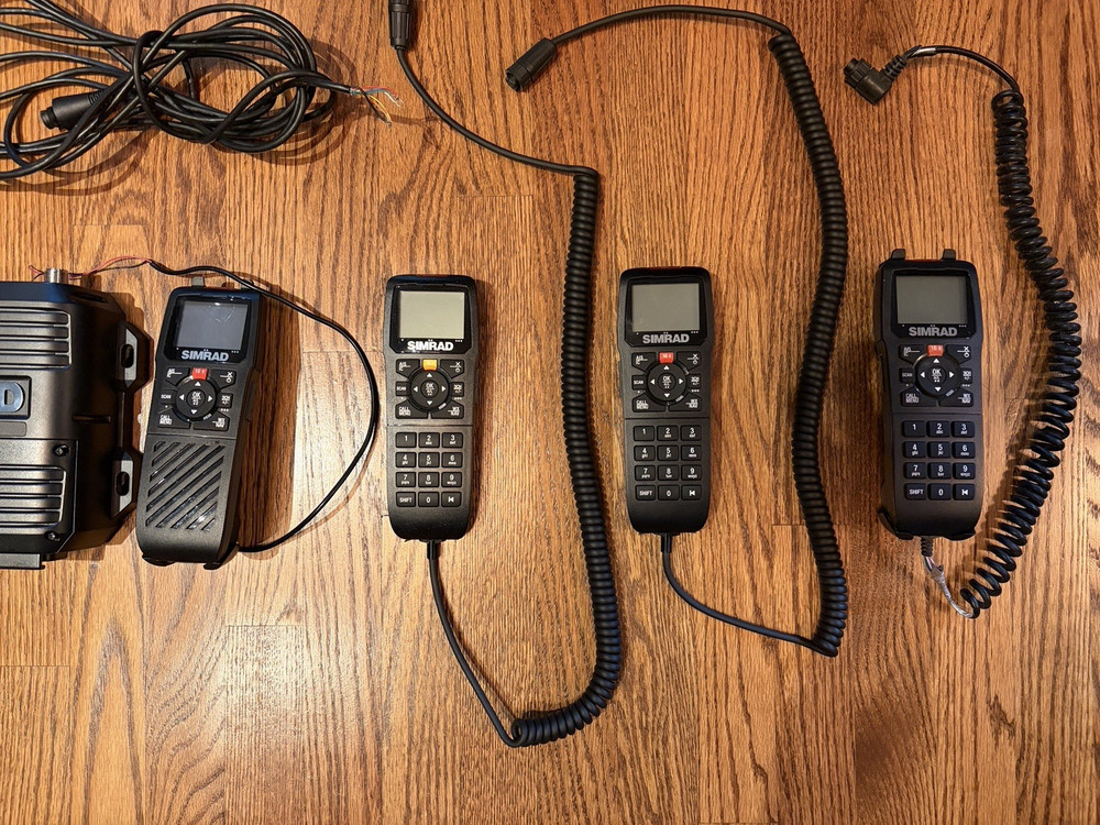 Simrad RS90 Black Marine Radio System w/ 4 Handsets 3 wired 1 wireless