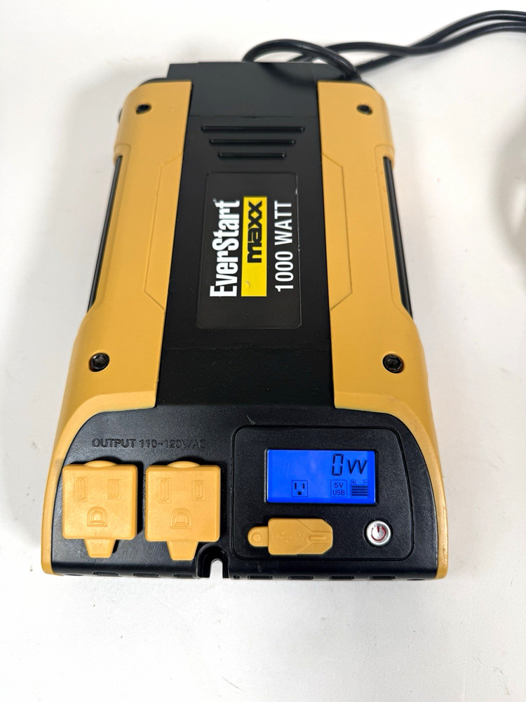 Clean EverStart Maxx 1000 Watt Power Inverter with 5v USB, Dual 120V AC Outlet
